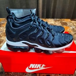 Nike VaporMax Black/White